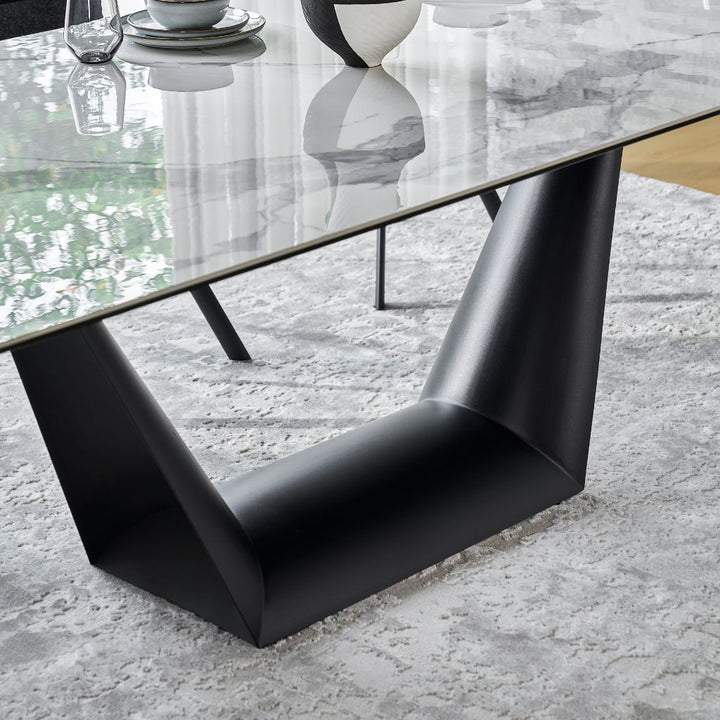 Kai Dining Table