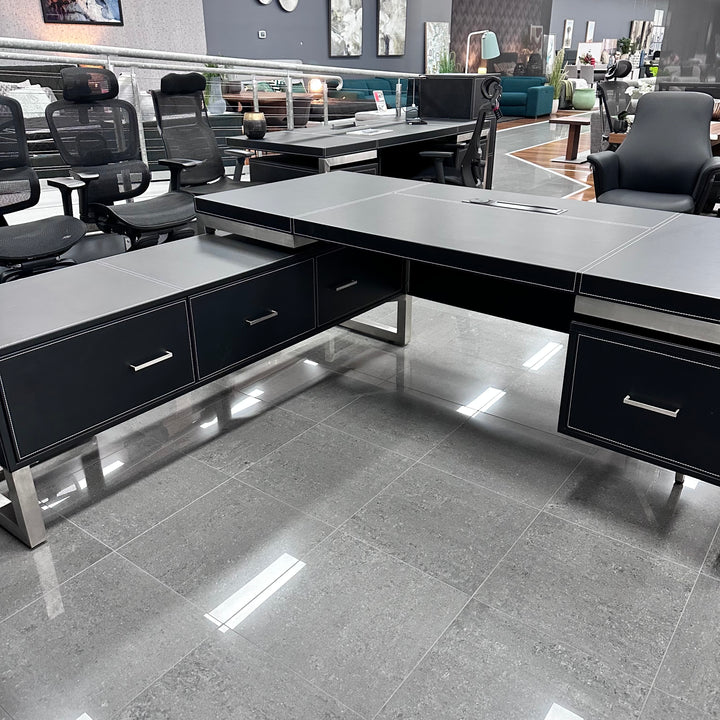 217A Desk Clearance