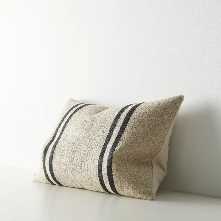 Mila Cushion Oyster