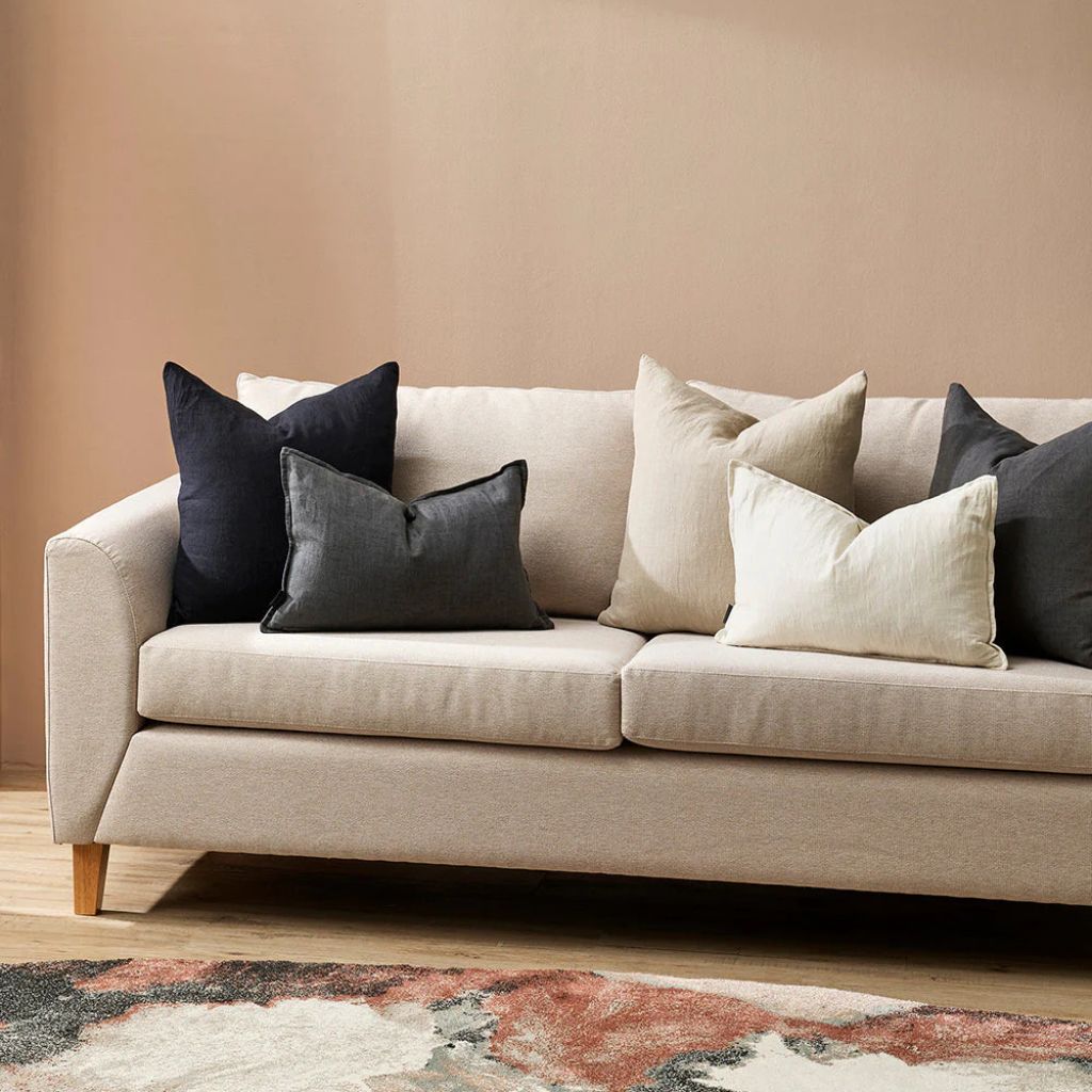 Milano Cushion Black