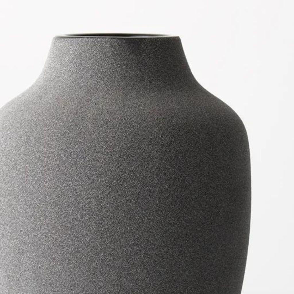 Pilu Vase Black