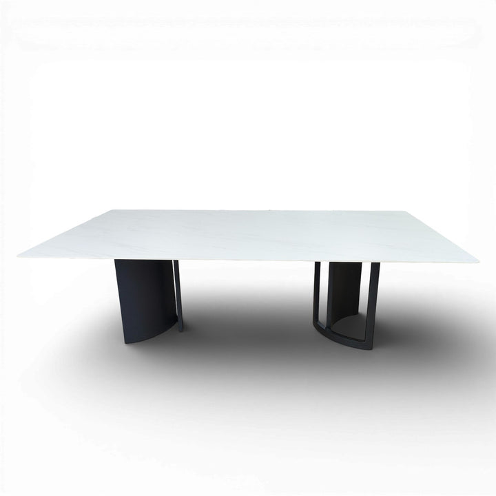 DT942 Dining Table