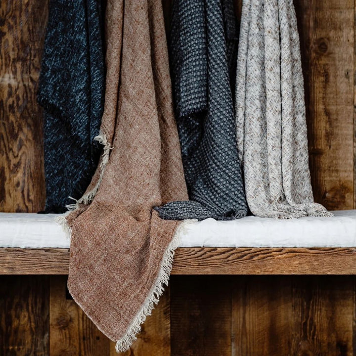 Tabako Throw