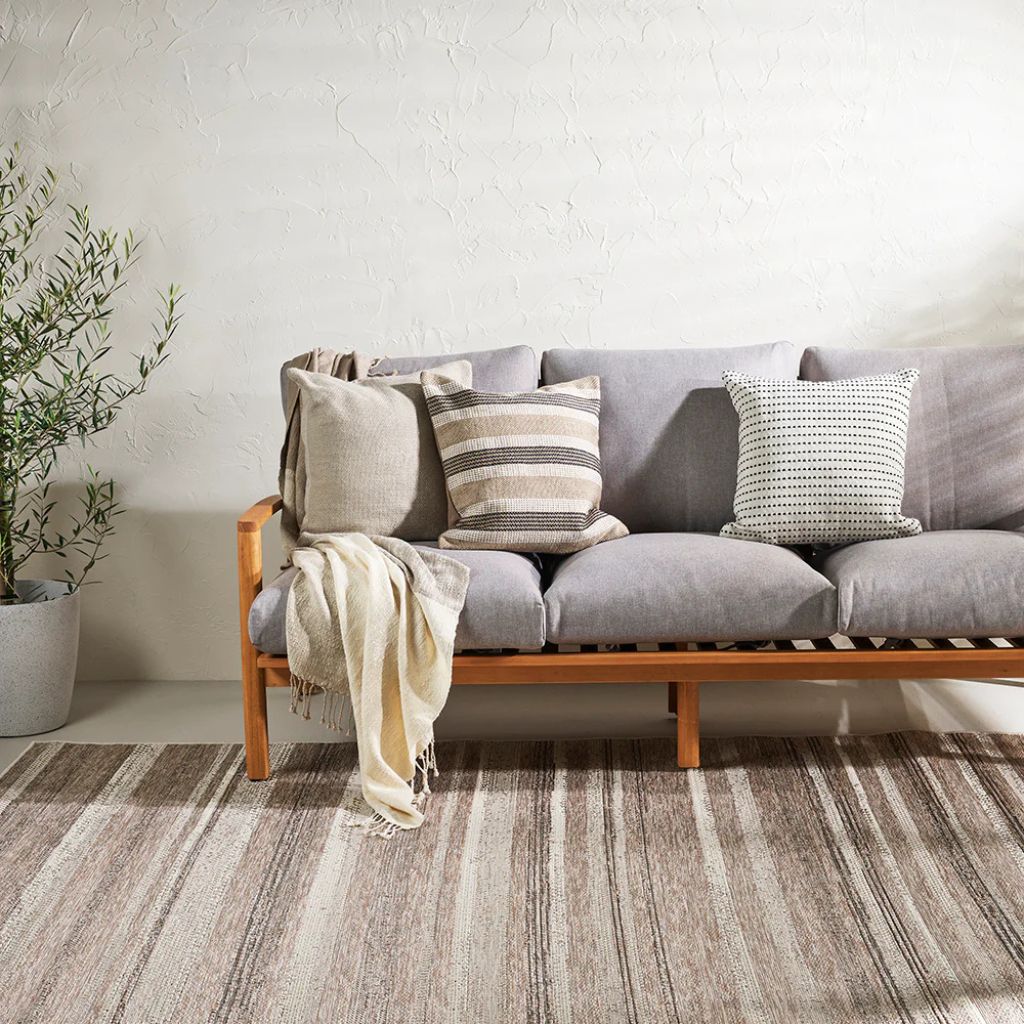 Varese Throw Biscuit