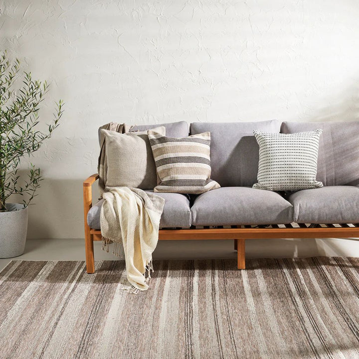 Varese Throw Biscuit