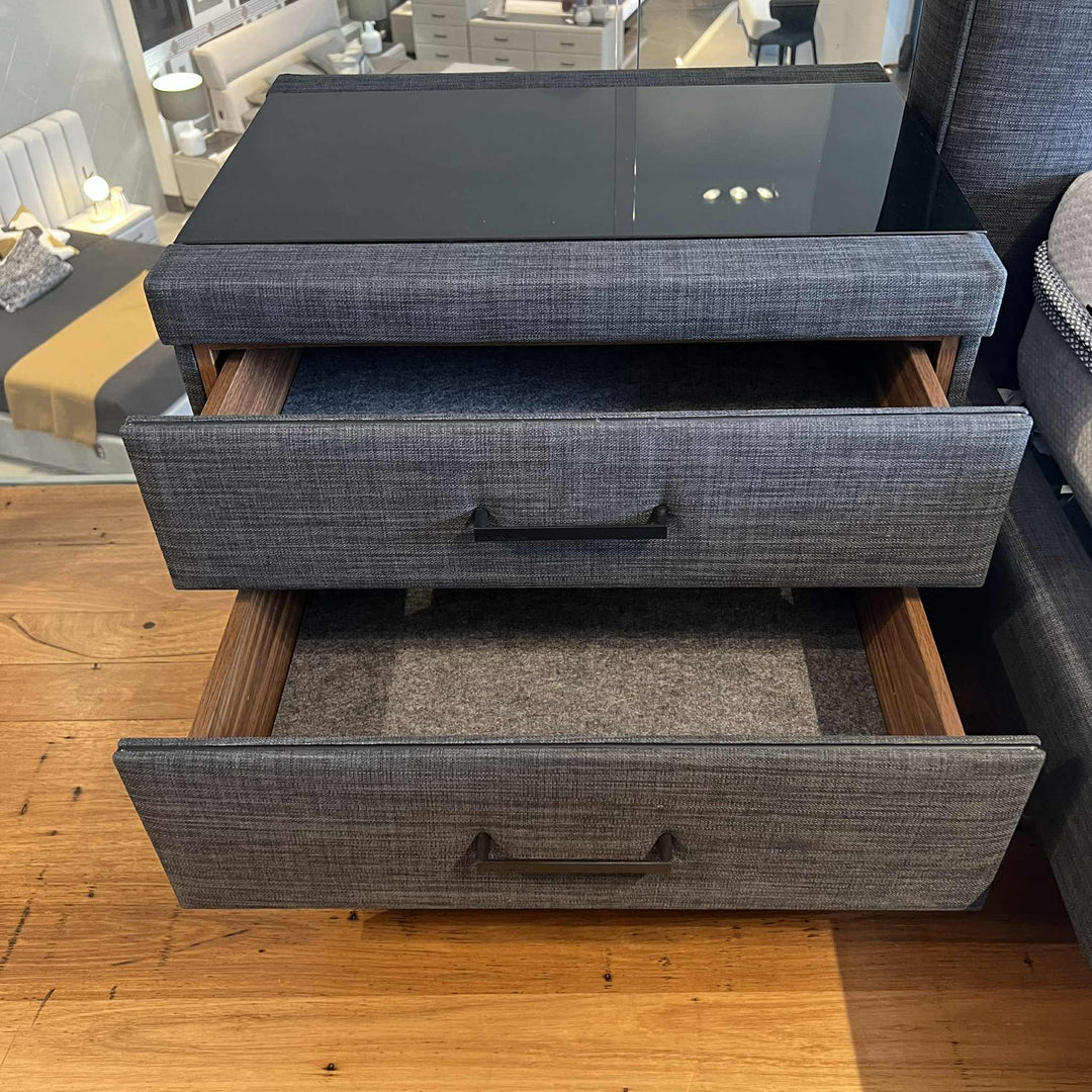 Vienna King Bed & G4 Bedside Tables (60cm) Clearance